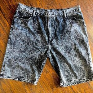 Levi’s Black acid wash denim jorts size W44 #mens #skater #jorts #levis #denim